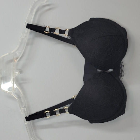 32DD Victoria's Secret Push Up black bra with gold rings - Picture 1 of 12